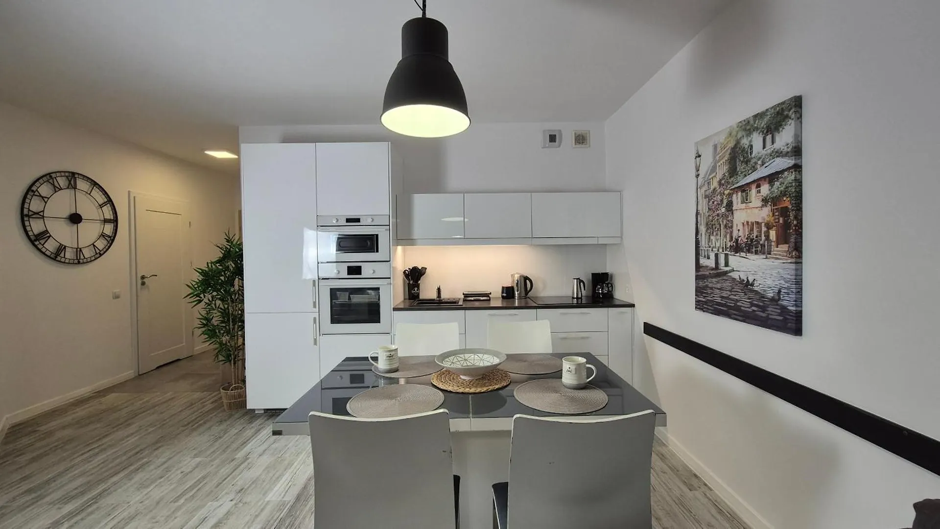 Garbary 100 White Apartment, Parking, Self Check-In 24H, Air-Conditioning Poznań 0*,